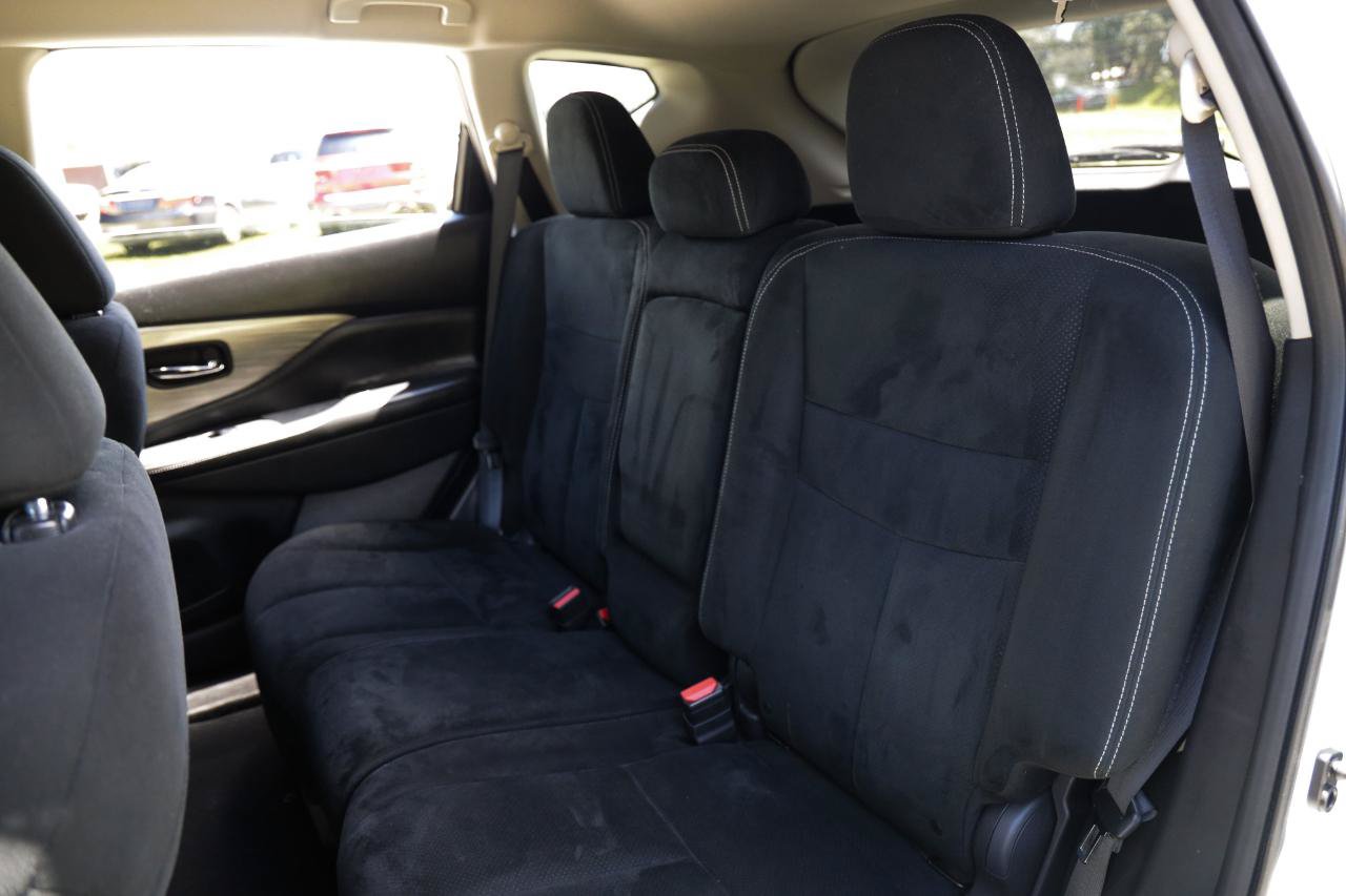 Used 2018 Nissan Murano SV AWD/4WD image 8