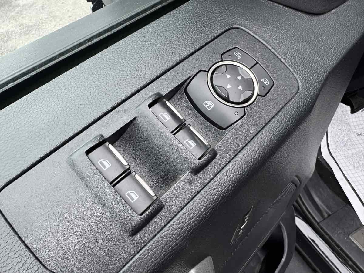 Used 2018 Ford F150 Raptor image 25