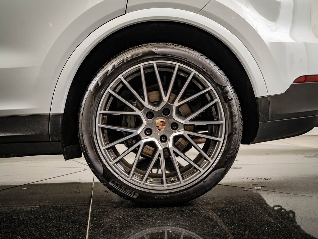 Used 2019 Porsche Cayenne S image 12