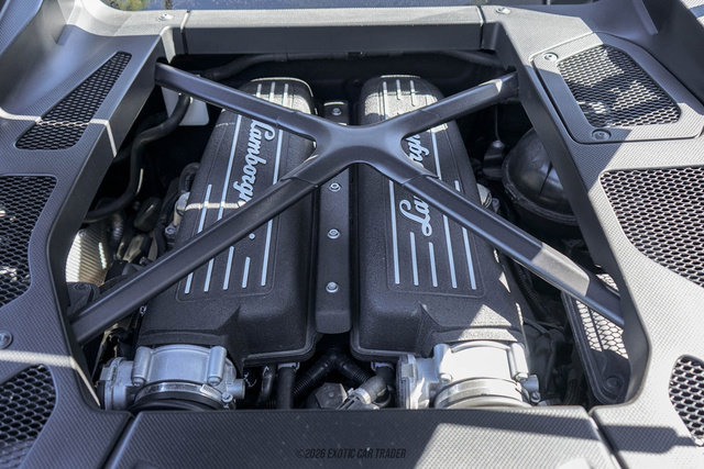 Used 2017 Lamborghini Huracan LP 580-2 RWD image 15