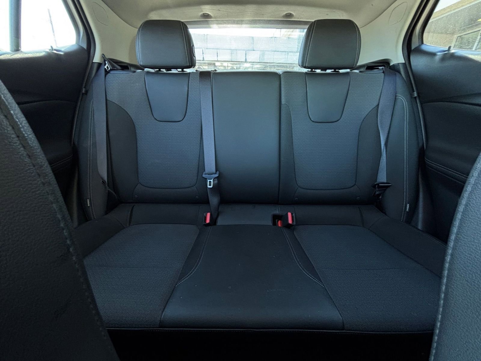 Used 2025 Buick Encore GX Preferred AWD/4WD image 43