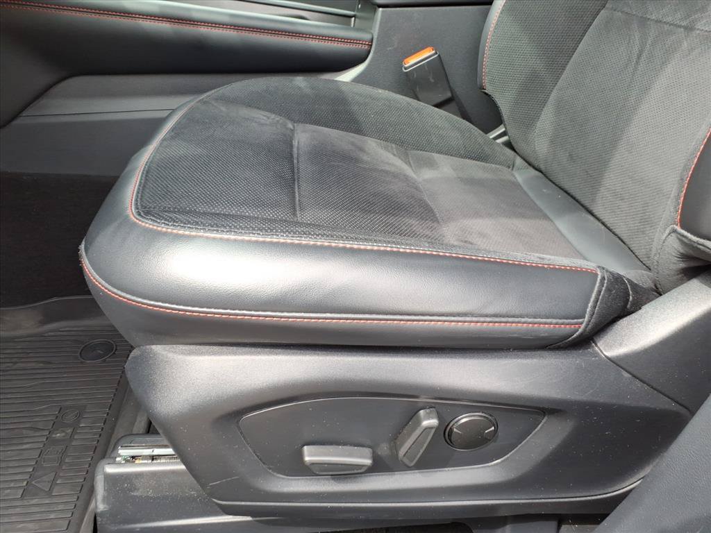 Certified 2025 Ford Explorer ST image 10