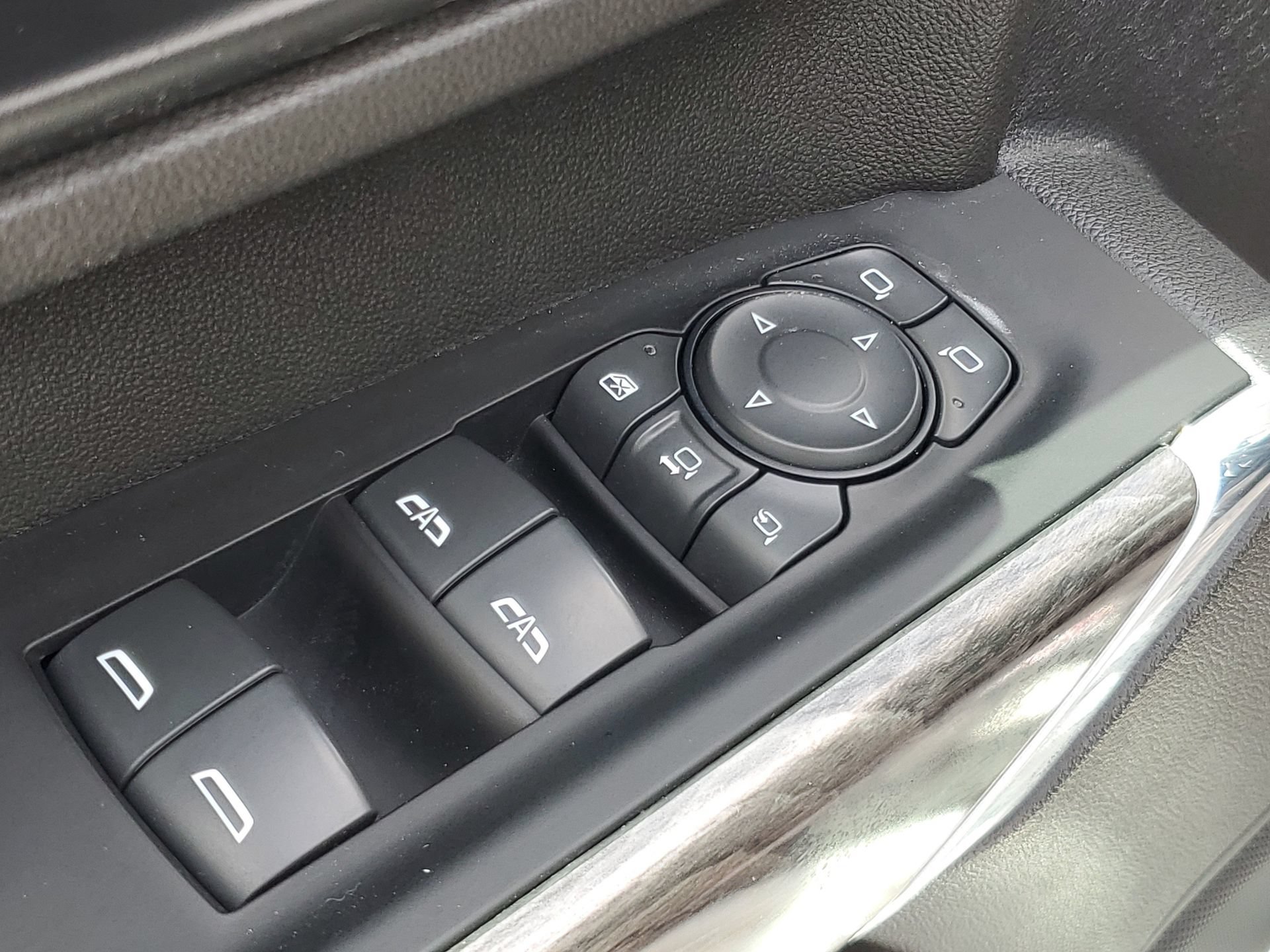 Used 2022 Chevrolet Silverado 3500 LTZ AWD/4WD image 15