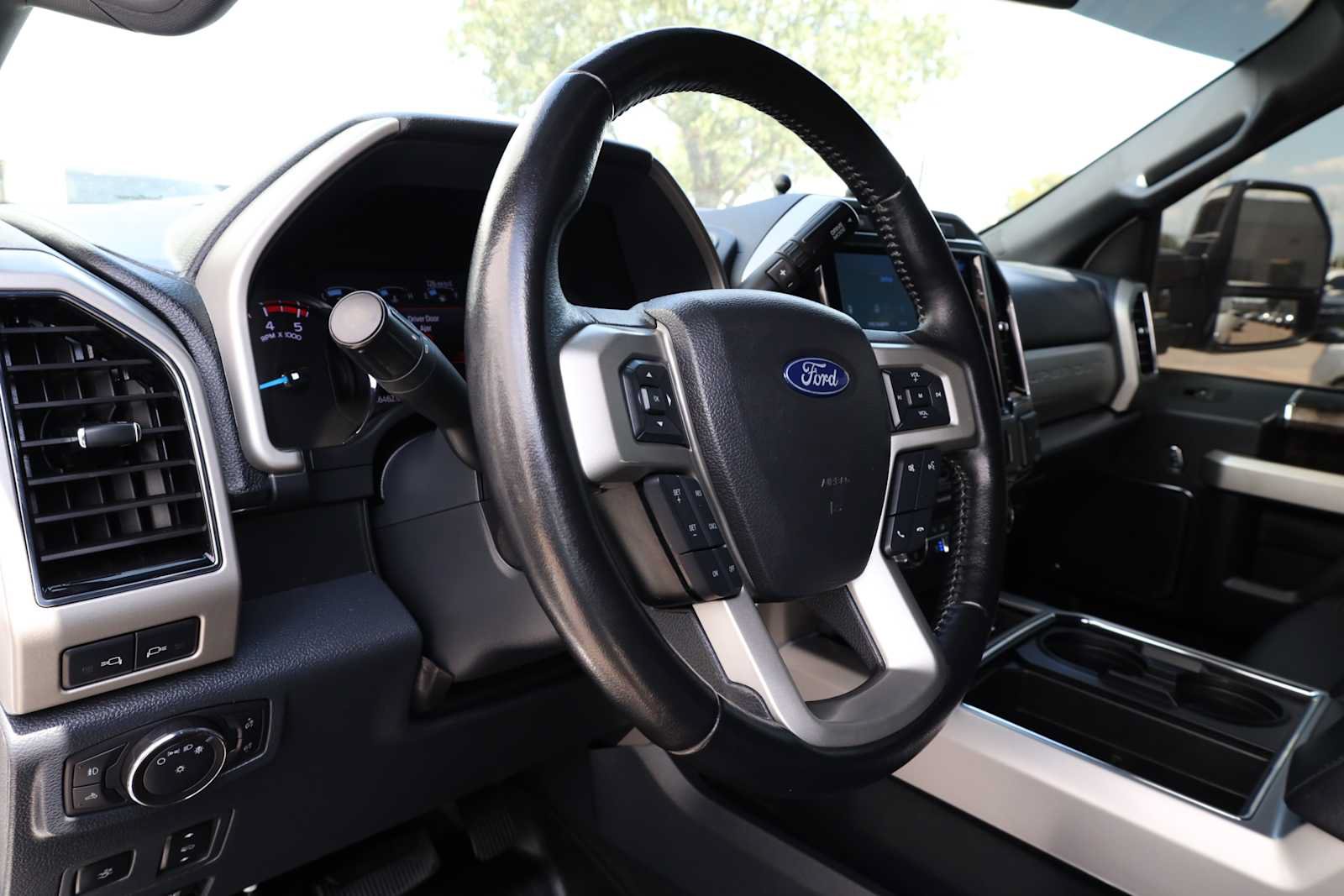 Used 2022 Ford F250 Lariat w/ Lariat Ultimate Package AWD/4WD image 16