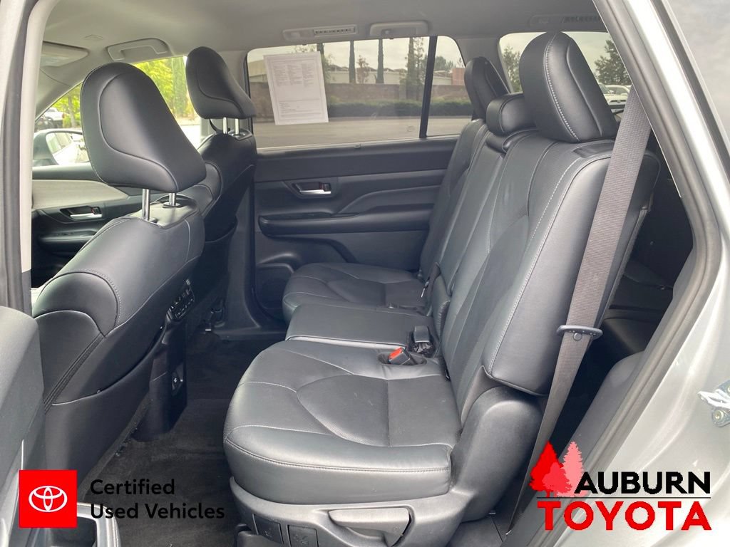 Certified 2024 Toyota Grand Highlander AWD image 29