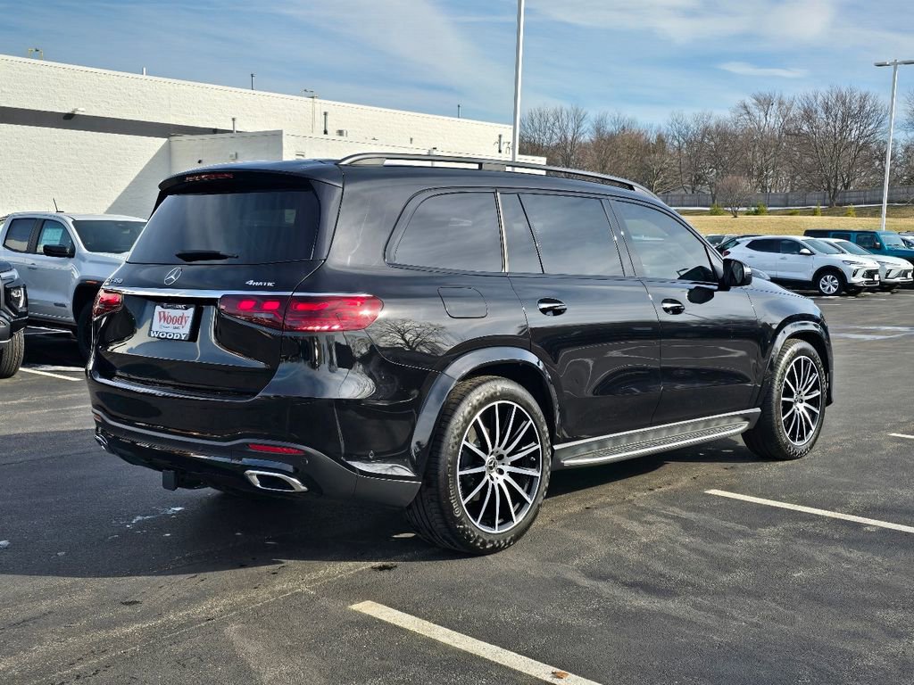 Used 2024 Mercedes-Benz GLS 450 4MATIC image 11