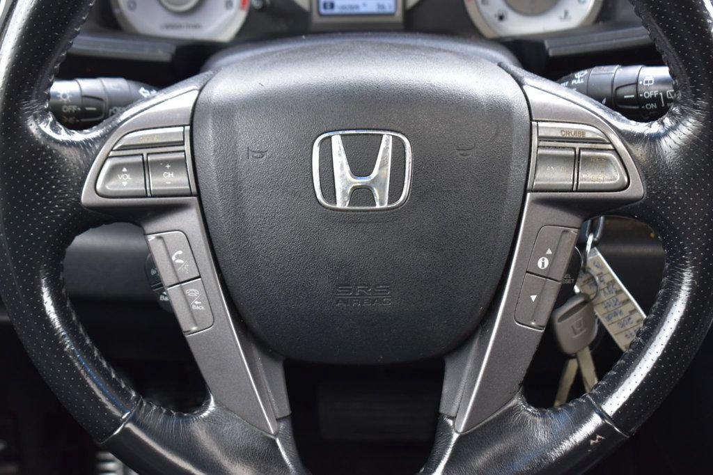 Used 2010 Honda Pilot Touring image 28
