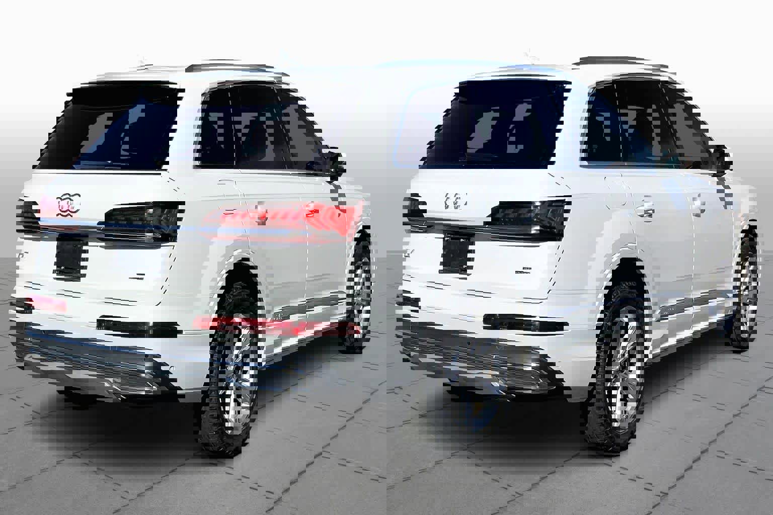 Used 2023 Audi Q7 Premium Plus image 12