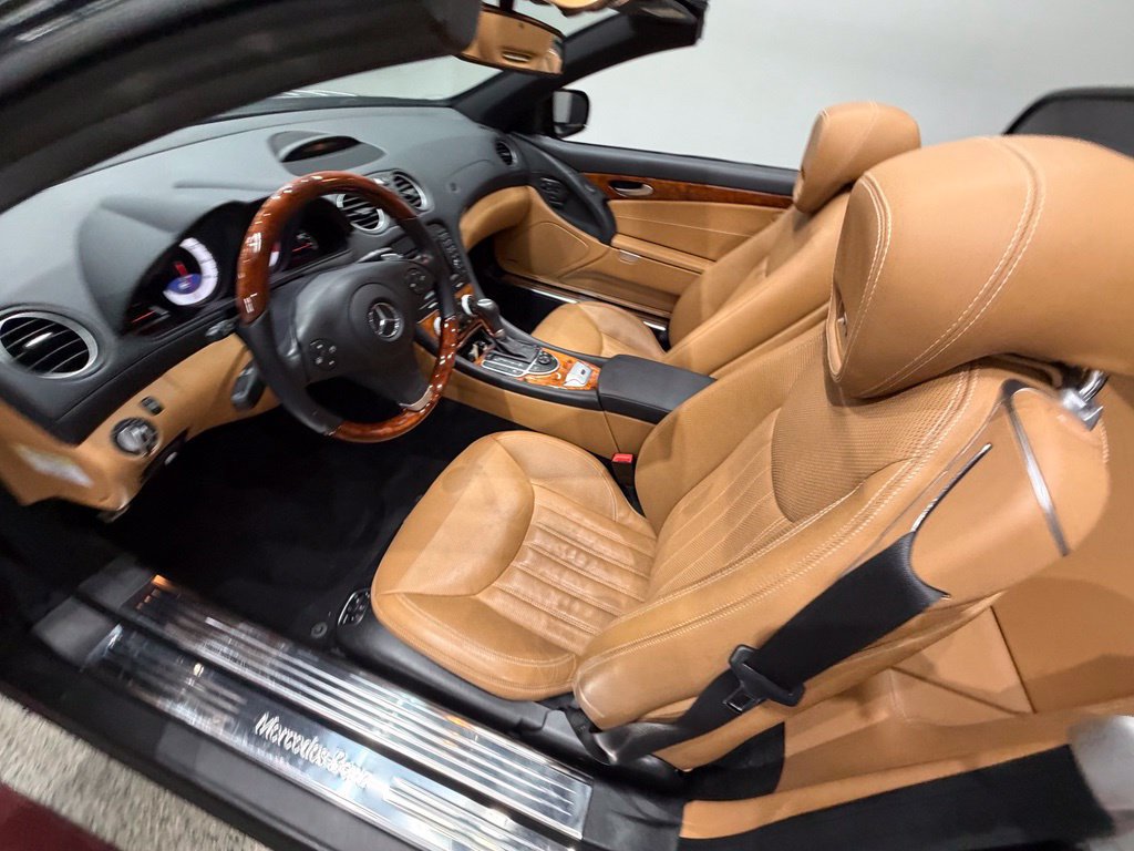 Used 2012 Mercedes-Benz SL 550 image 28