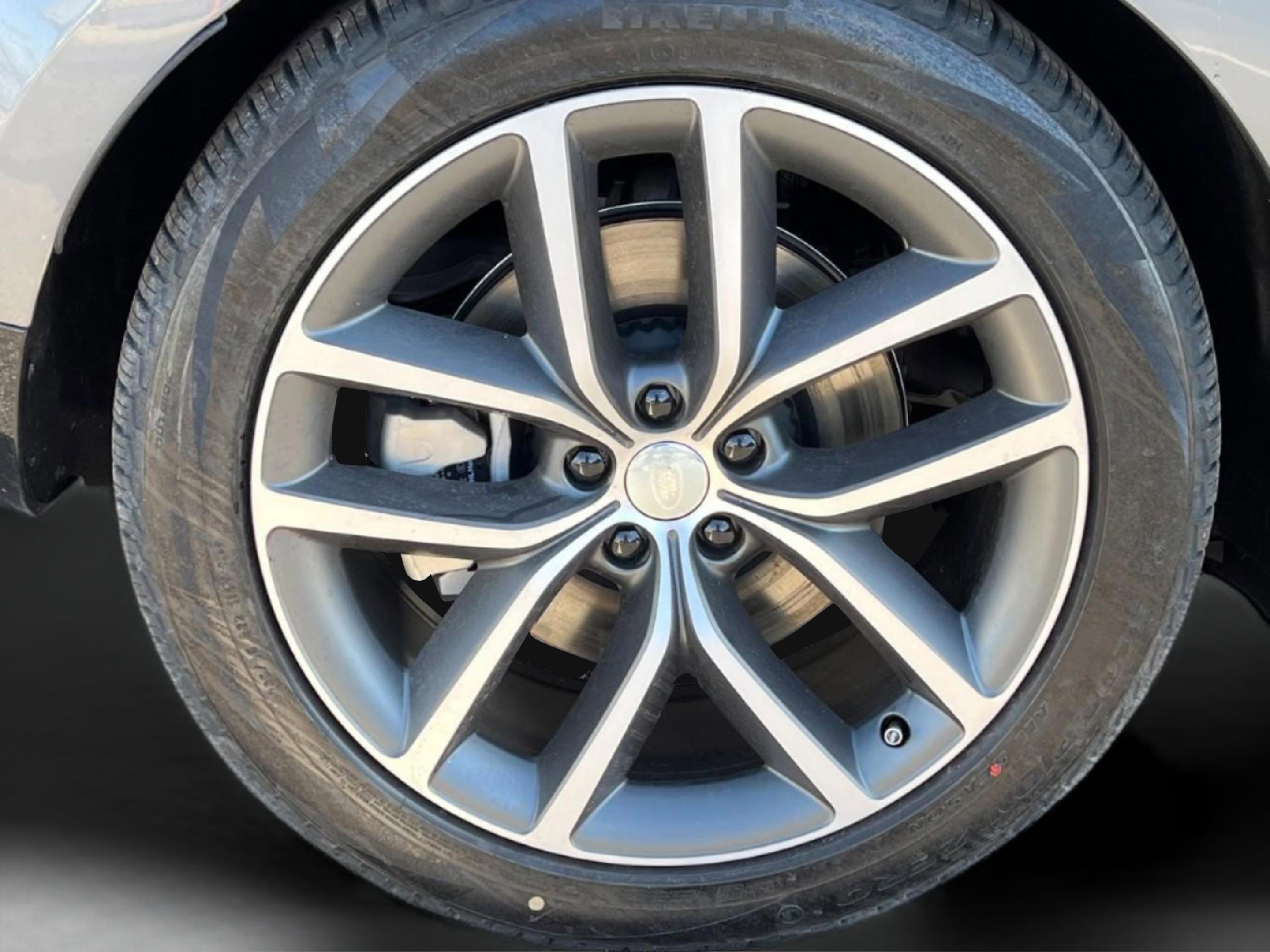 New 2025 Land Rover Range Rover SE image 6