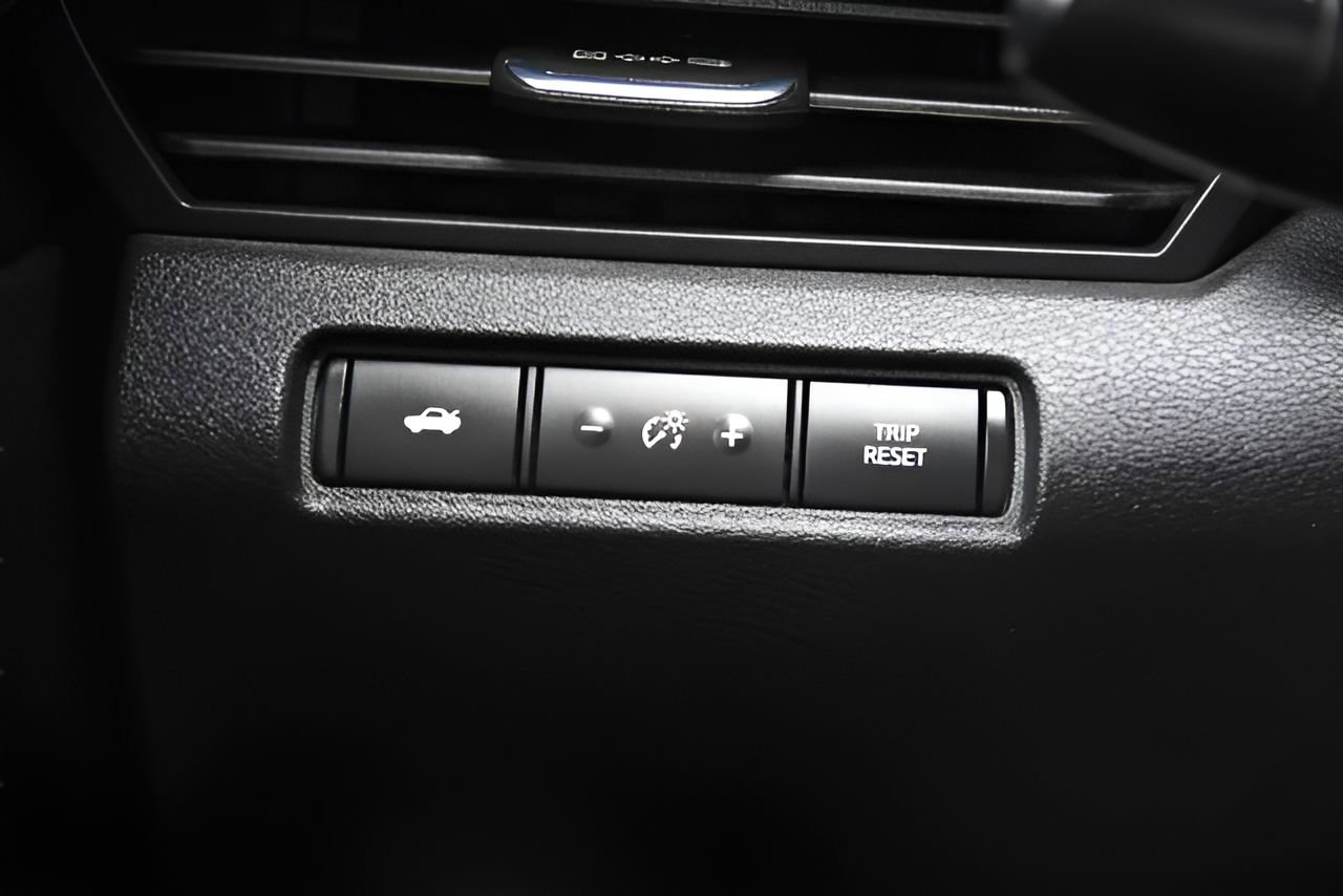 Used 2024 Nissan Altima 2.5 SV FWD image 22