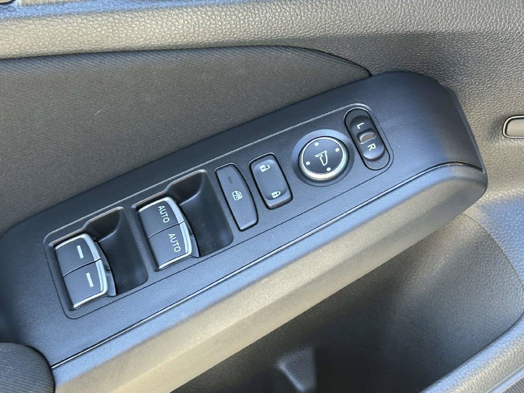 Used 2025 Honda Civic Sport image 15