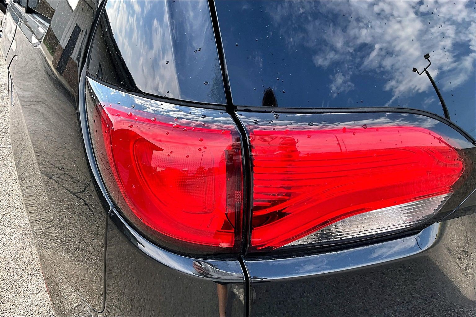 Used 2020 Chrysler Pacifica Touring-L Plus w/ S Appearance Package FWD image 29