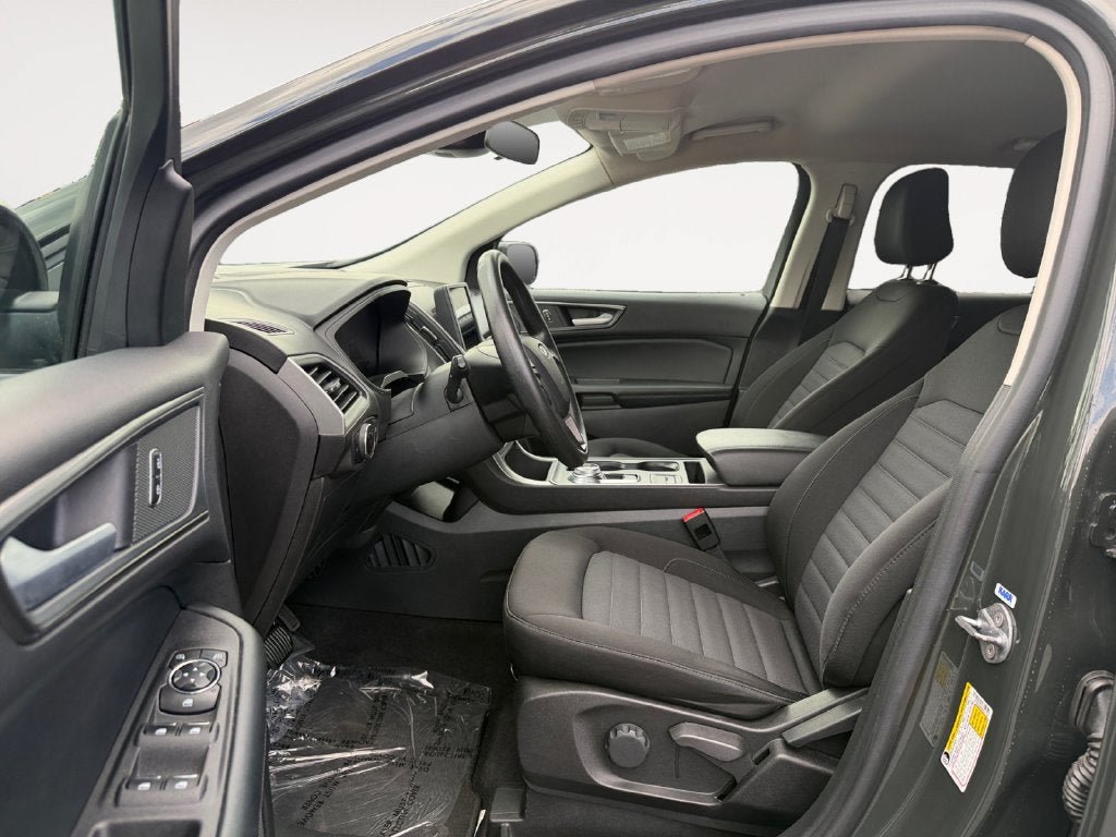 Used 2024 Ford Edge SE w/ Black Appearance Package AWD/4WD image 7