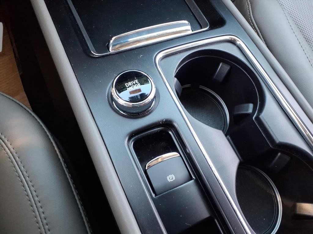 New 2026 Lincoln Corsair Premiere image 22