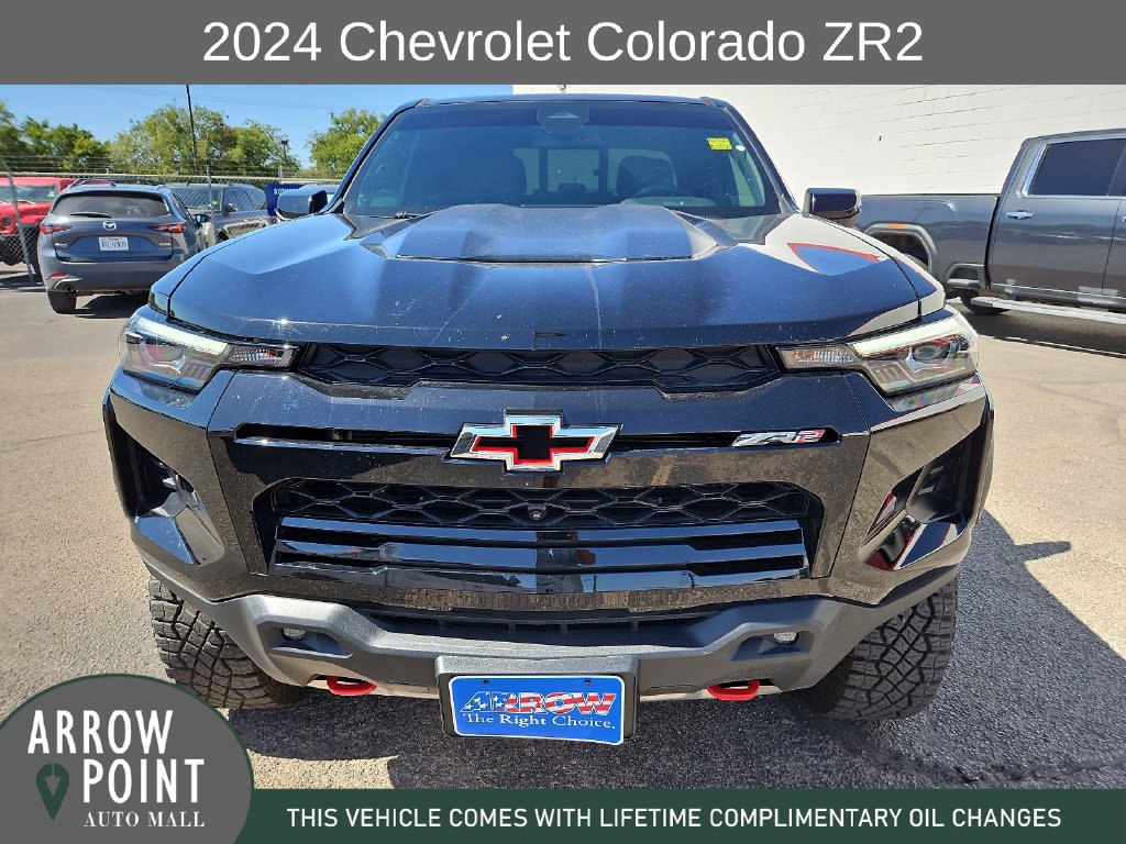 Used 2024 Chevrolet Colorado ZR2 w/ Technology Package AWD/4WD image 3