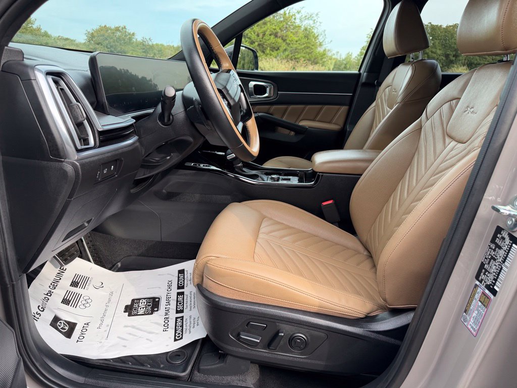 Used 2026 Kia Sorento SX Prestige w/ Olive Brown Leather Package AWD/4WD image 10