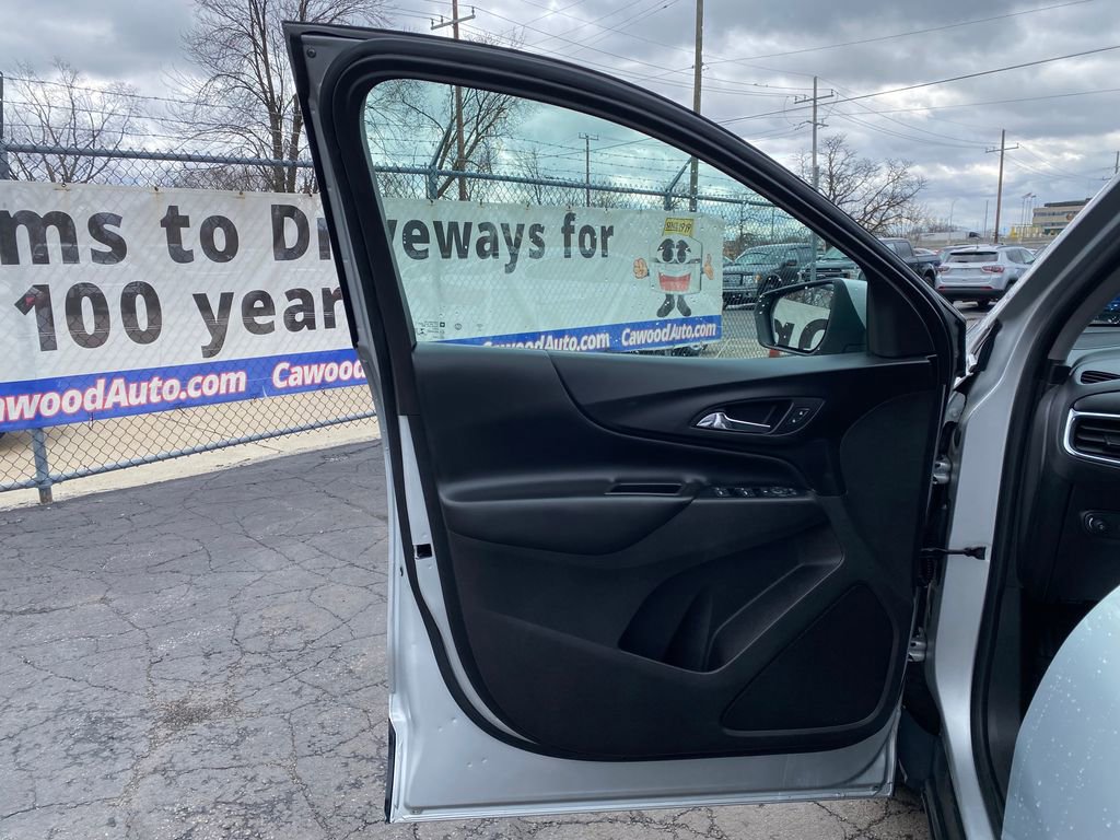 Used 2019 Chevrolet Equinox LT w/ LPO, Floor Liner Package AWD/4WD image 11