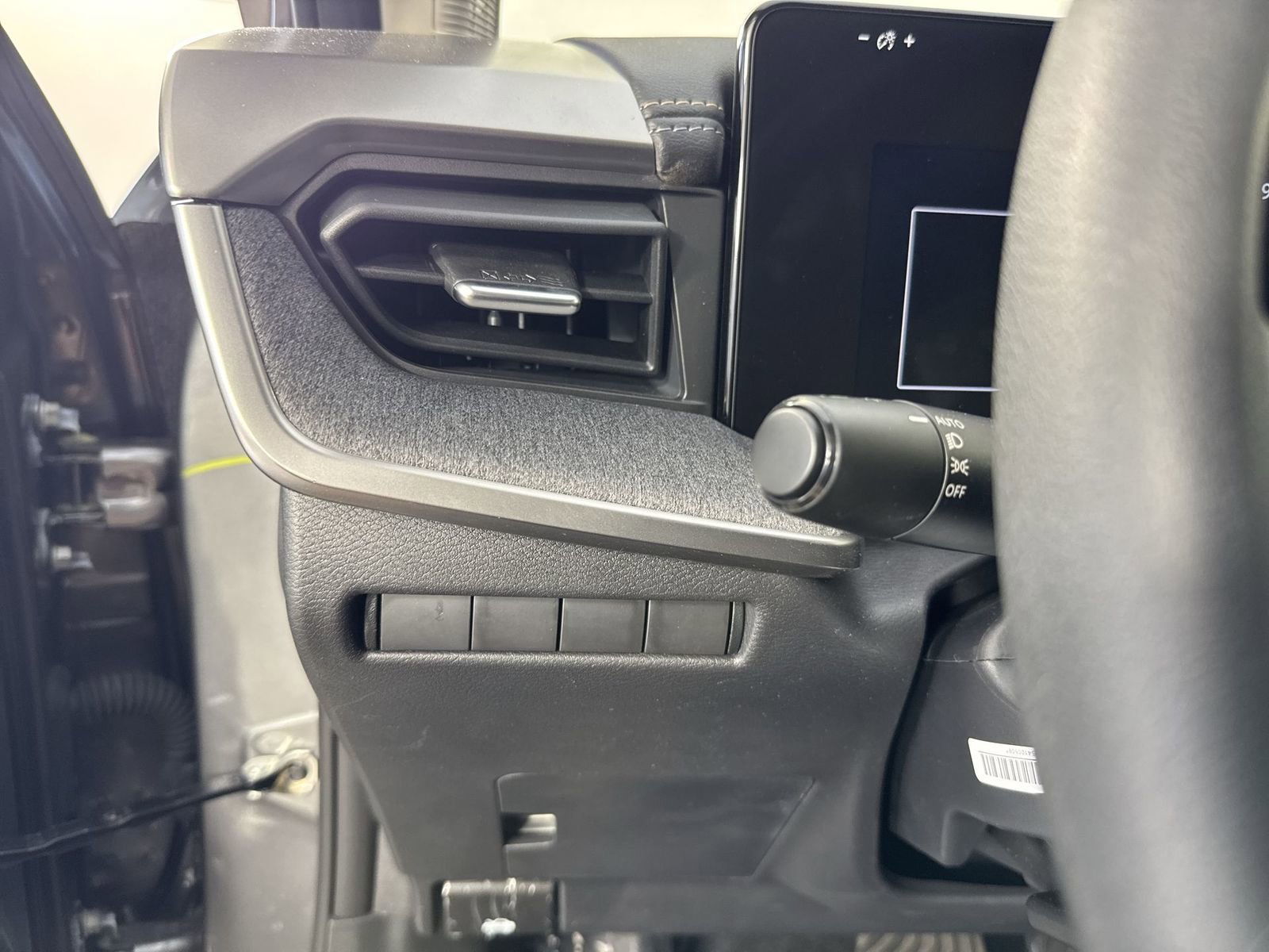 New 2025 Nissan Kicks SV w/ SV Premium Package image 14