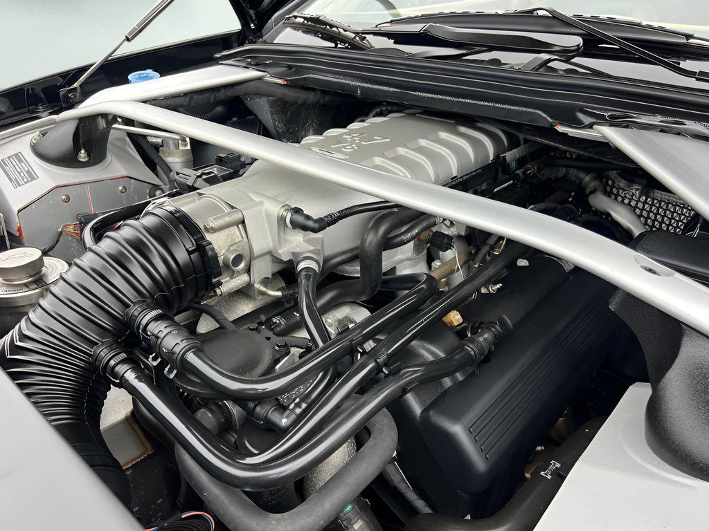 Used 2009 Aston Martin V8 Vantage Roadster RWD image 31