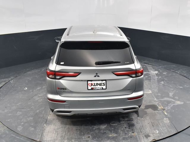 Used 2024 Mitsubishi Outlander SE image 41