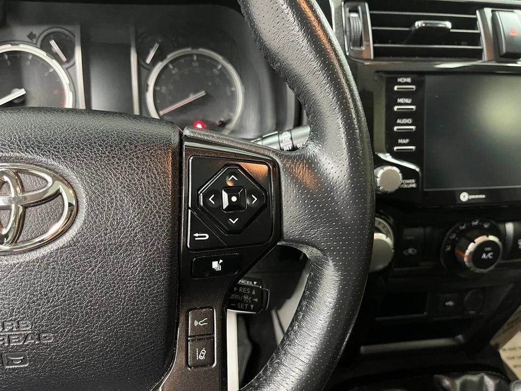 Used 2022 Toyota 4Runner TRD Off-Road Premium AWD/4WD image 31