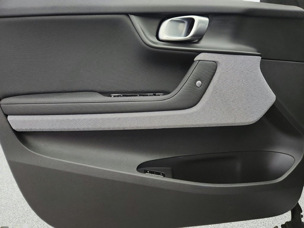 Used 2023 Polestar Polestar 2 w/ Pilot Pack AWD/4WD image 25