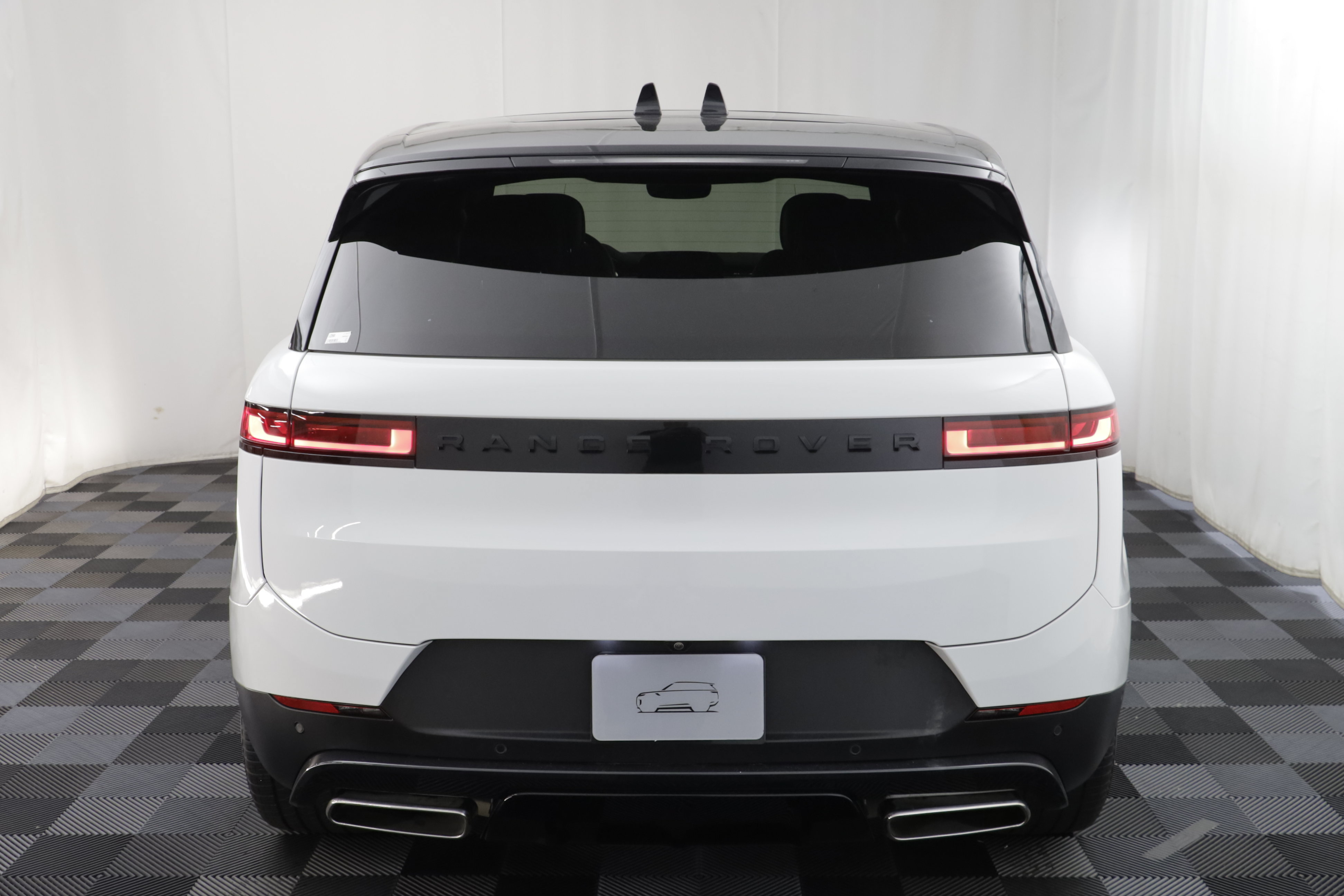 Certified 2025 Land Rover Range Rover Sport SE AWD/4WD image 17
