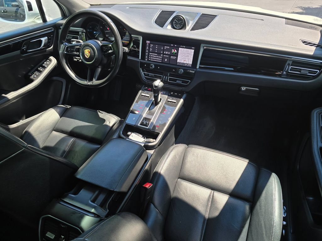 Used 2023 Porsche Macan AWD/4WD image 15