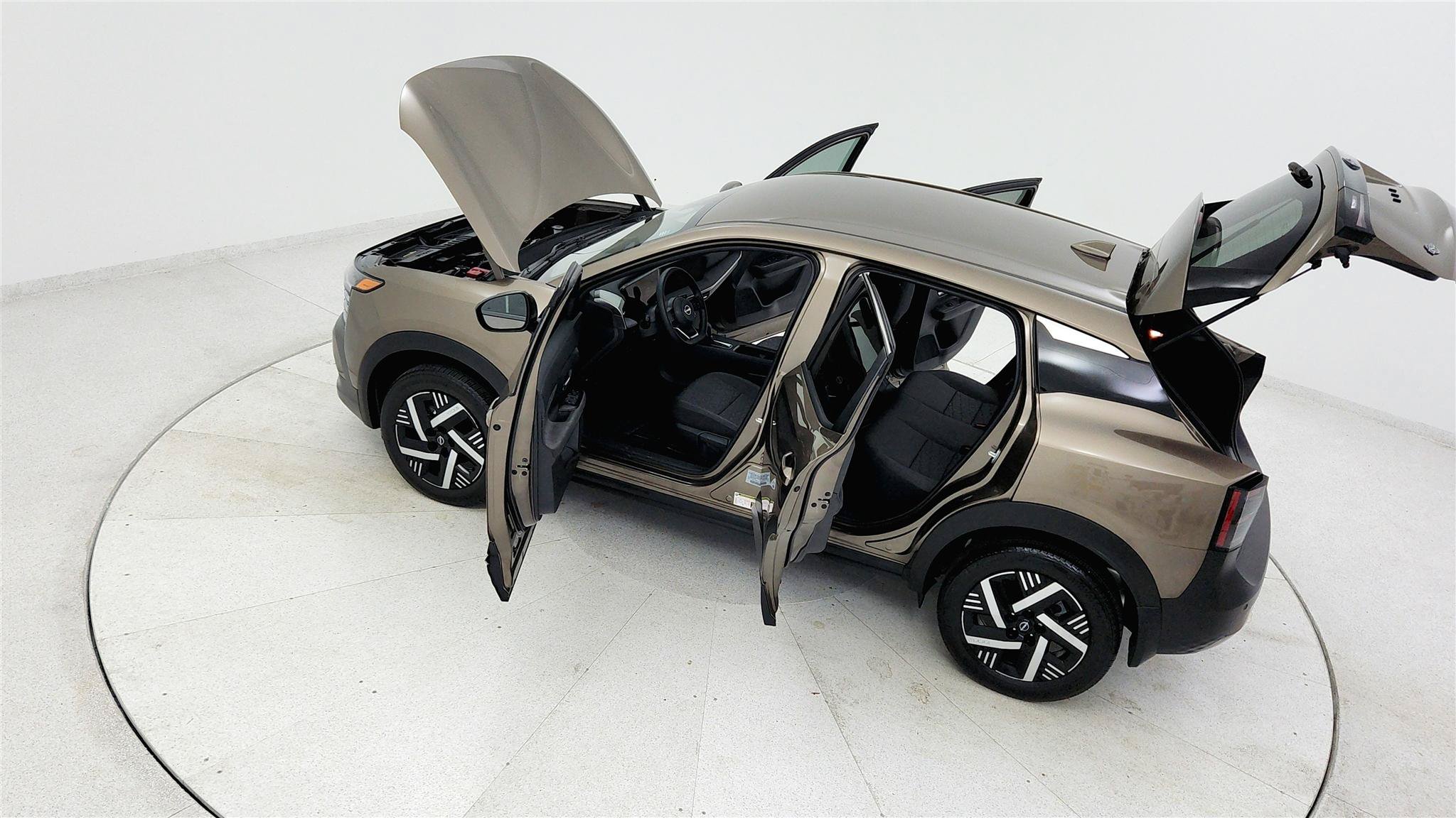 Used 2025 Nissan Kicks SV w/ Charging Package FWD image 40