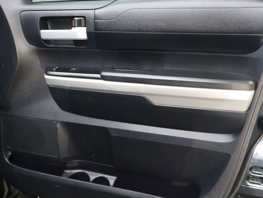 Used 2015 Toyota Tundra Limited w/ Limited Premium Package image 12