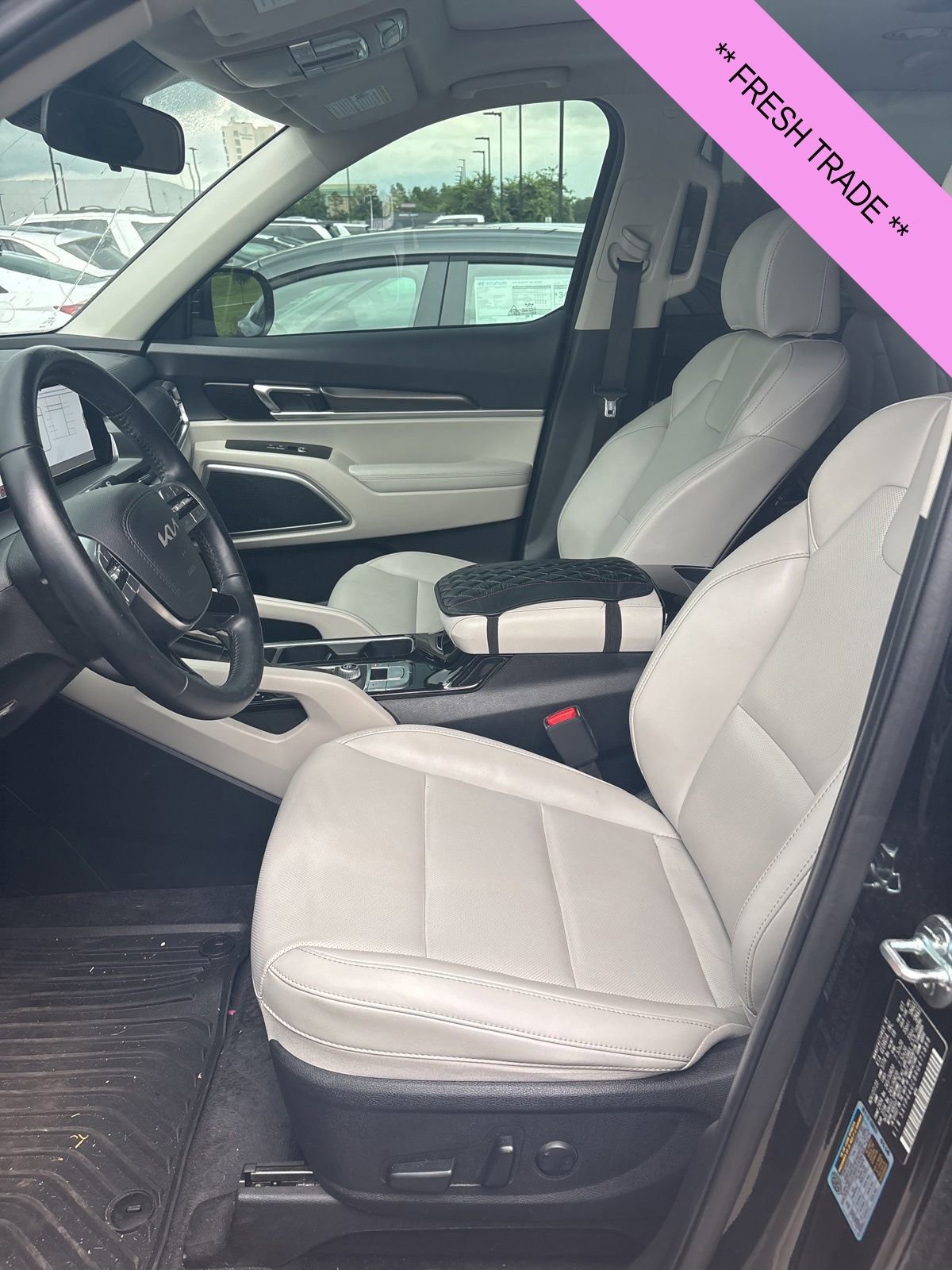 Used 2024 Kia Telluride S w/ S Sunroof Package FWD image 16