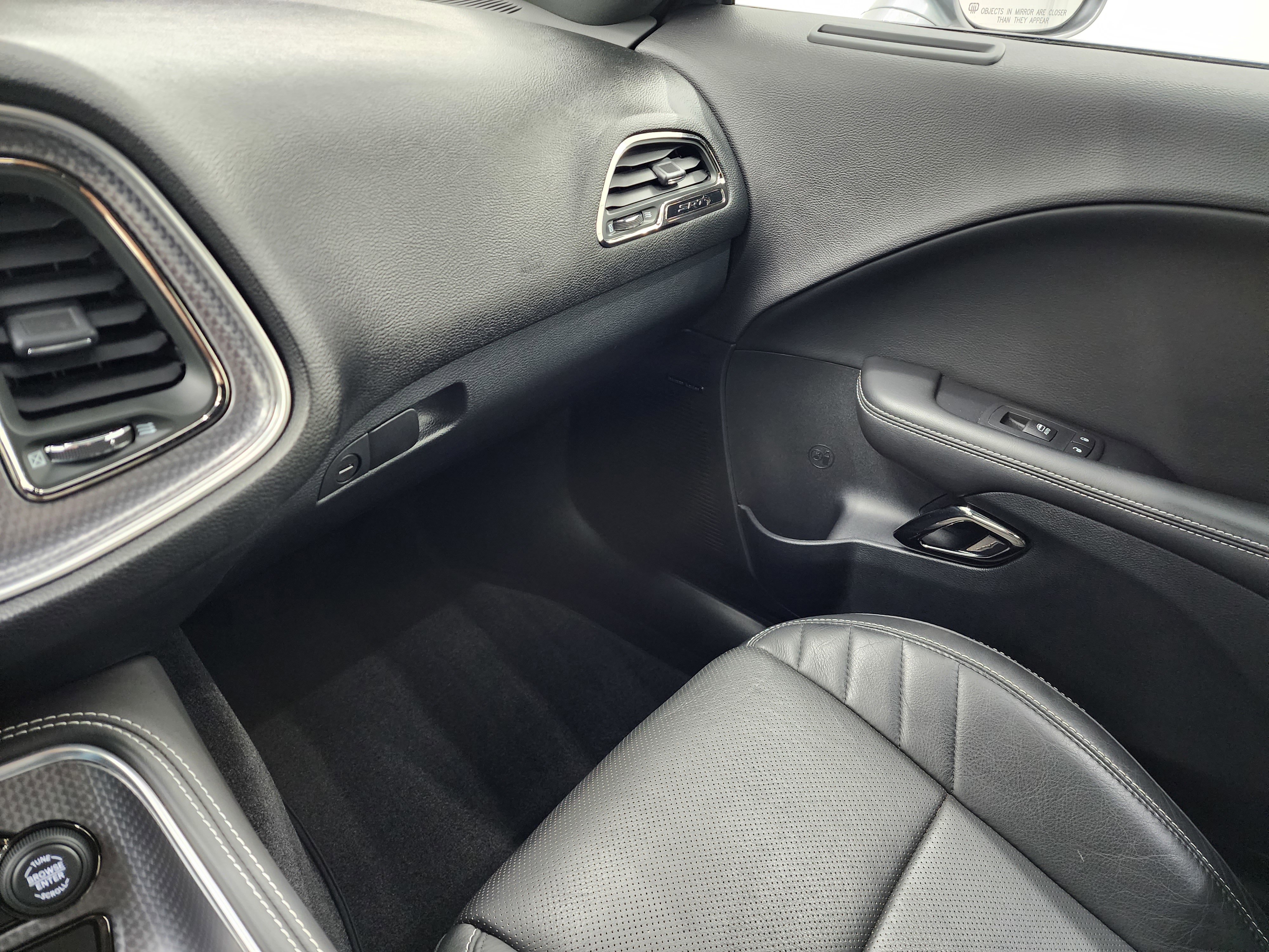 Used 2017 Dodge Challenger SRT Hellcat image 12