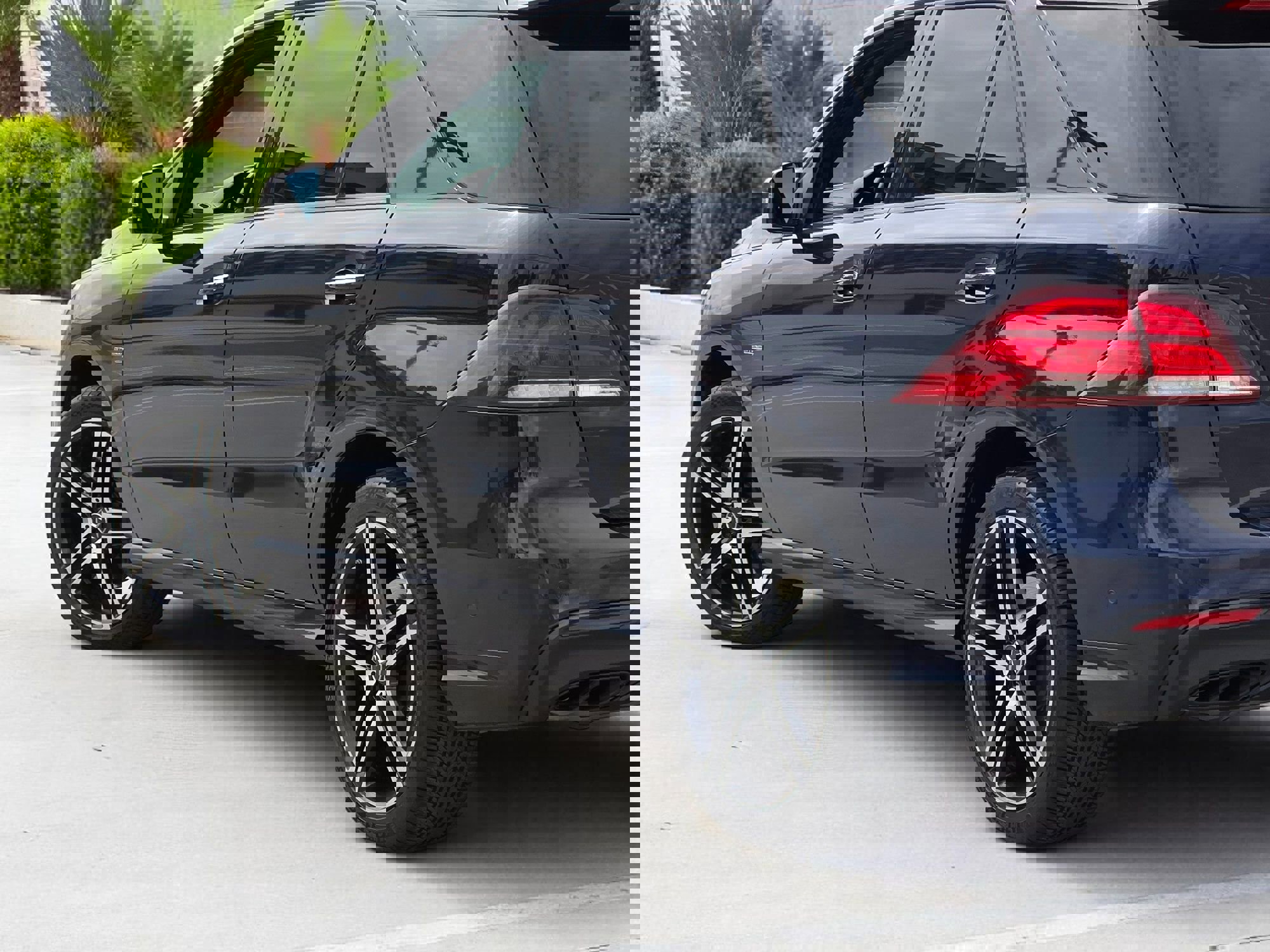 Used 2017 Mercedes-Benz GLE 43 AMG 4MATIC image 10