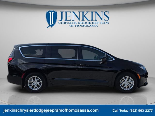 New 2026 Chrysler Voyager LX FWD image 2