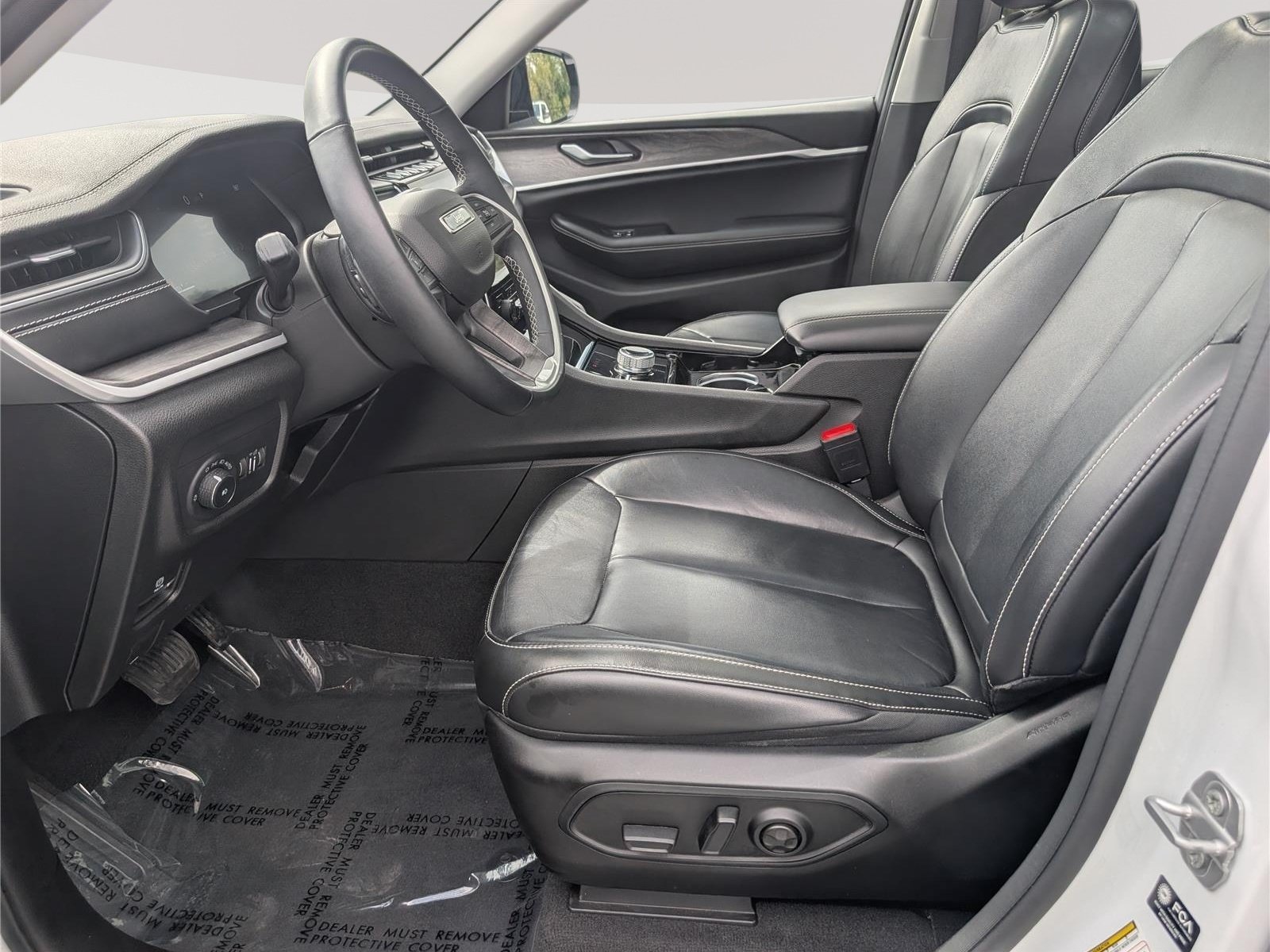 Used 2022 Jeep Grand Cherokee Limited AWD/4WD image 17