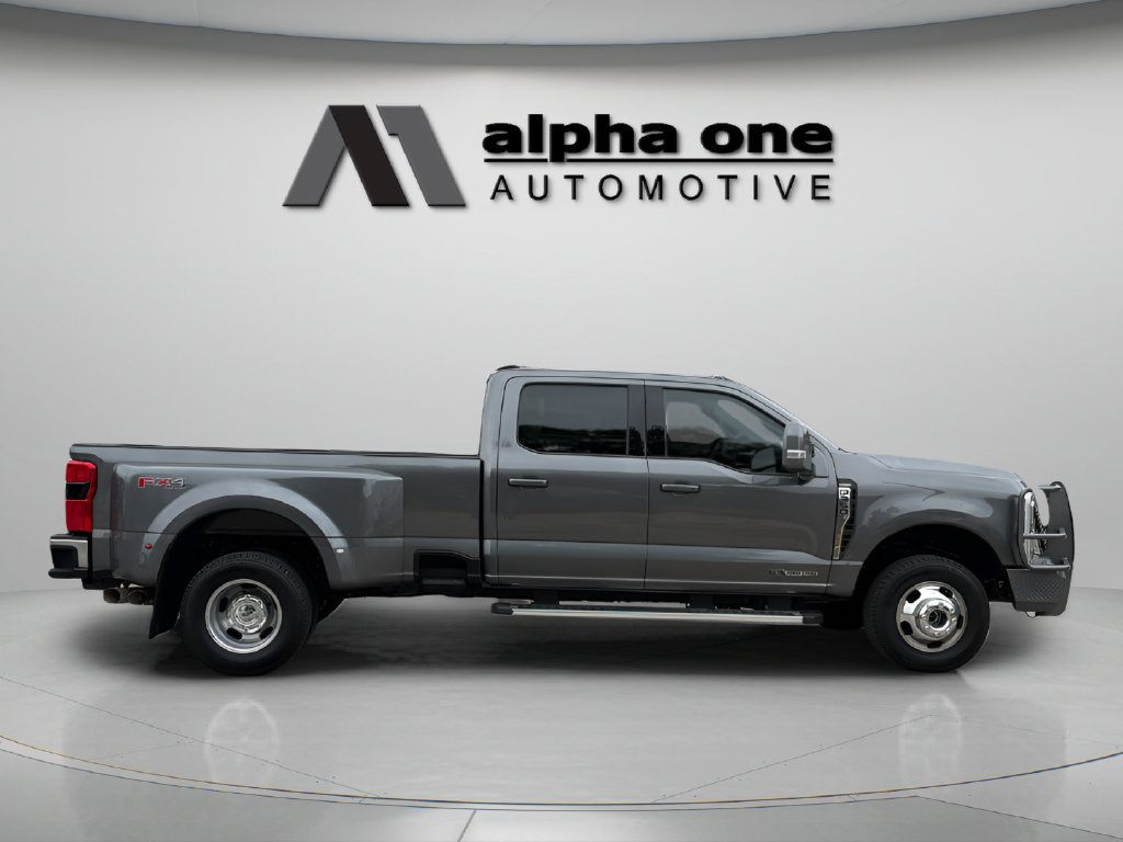 Used 2025 Ford F350 Lariat AWD/4WD image 4