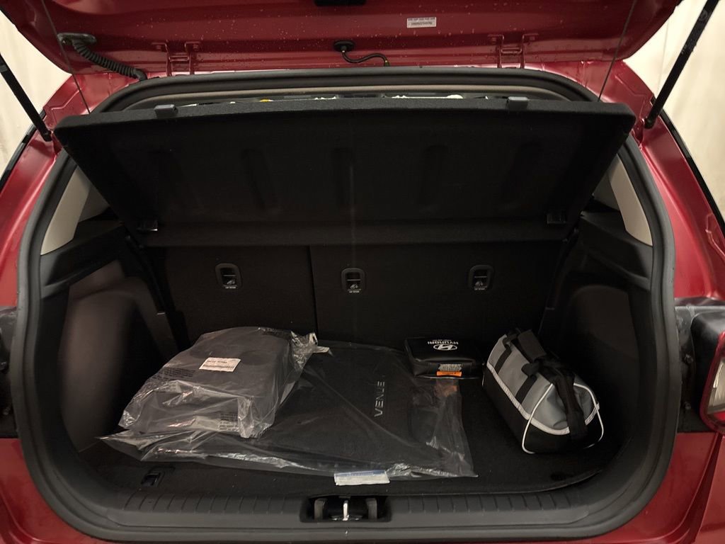 Certified 2026 Hyundai Venue SE image 10