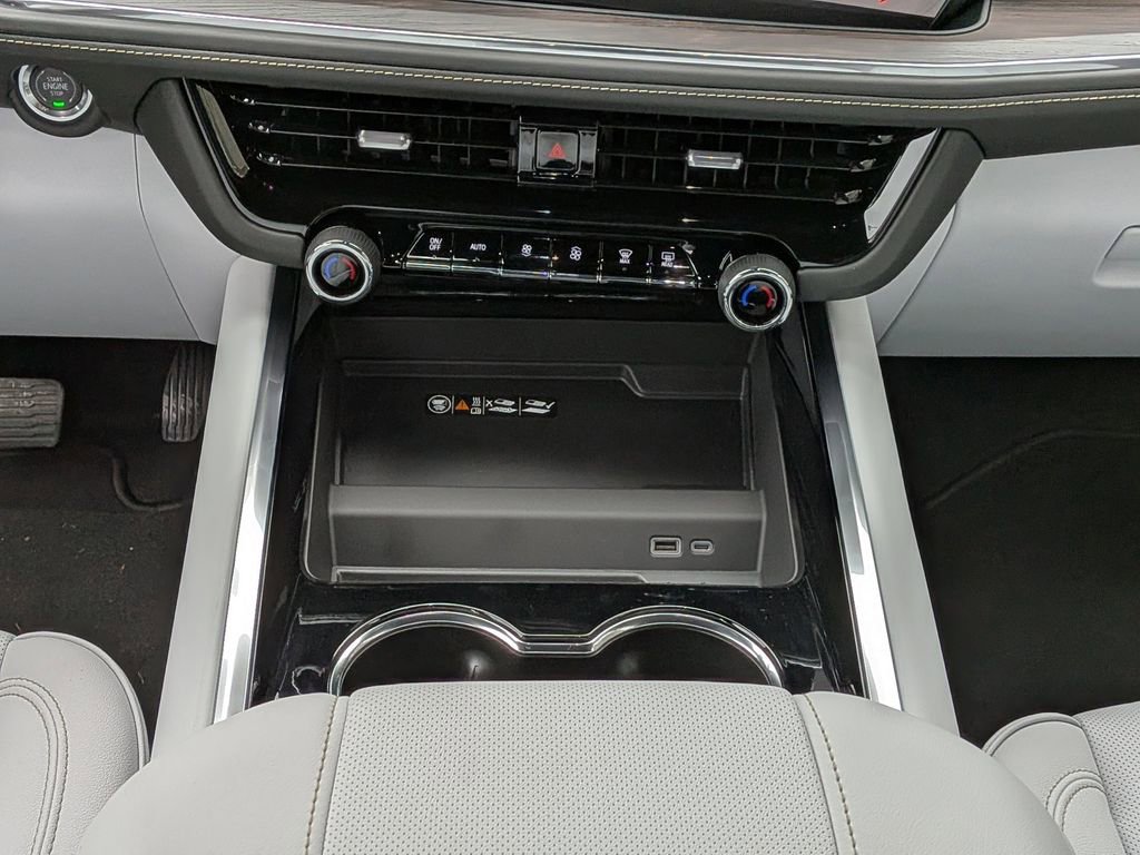 New 2026 Chevrolet Suburban Premier image 20