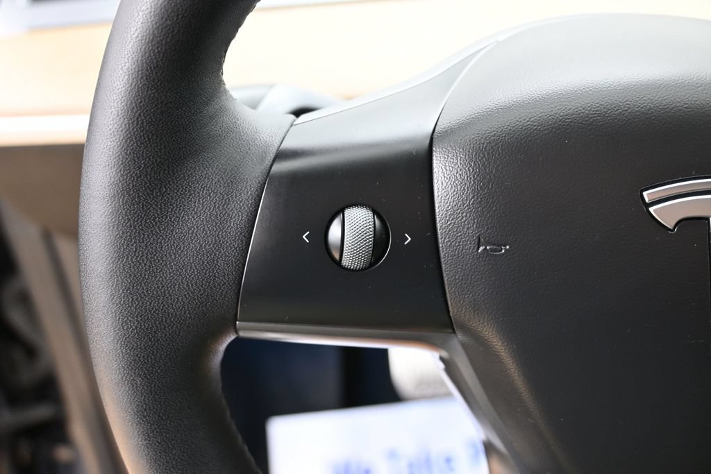 Used 2021 Tesla Model Y Performance AWD/4WD image 18