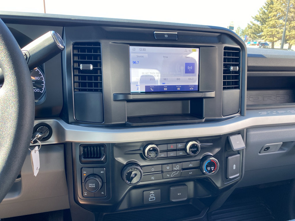 New 2026 Ford F250 XL w/ XL Off-Road Package image 9