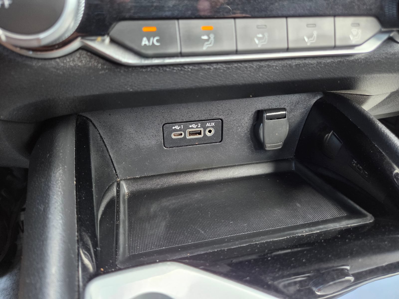 Used 2024 Nissan Altima 2.5 SV FWD image 34