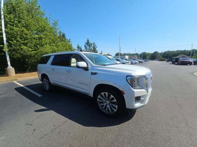 Used 2021 GMC Yukon XL Denali w/ Denali Premium Package image 1