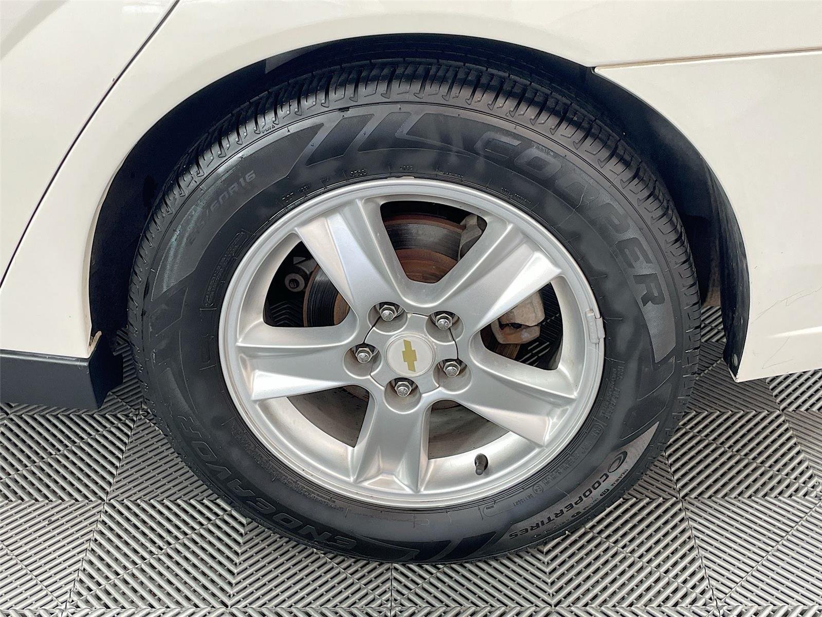 Used 2005 Chevrolet Malibu LS w/ Preferred Equipment Group FWD image 31