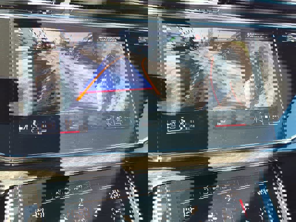 Used 2025 Audi Q7 3.0T Premium Plus image 18