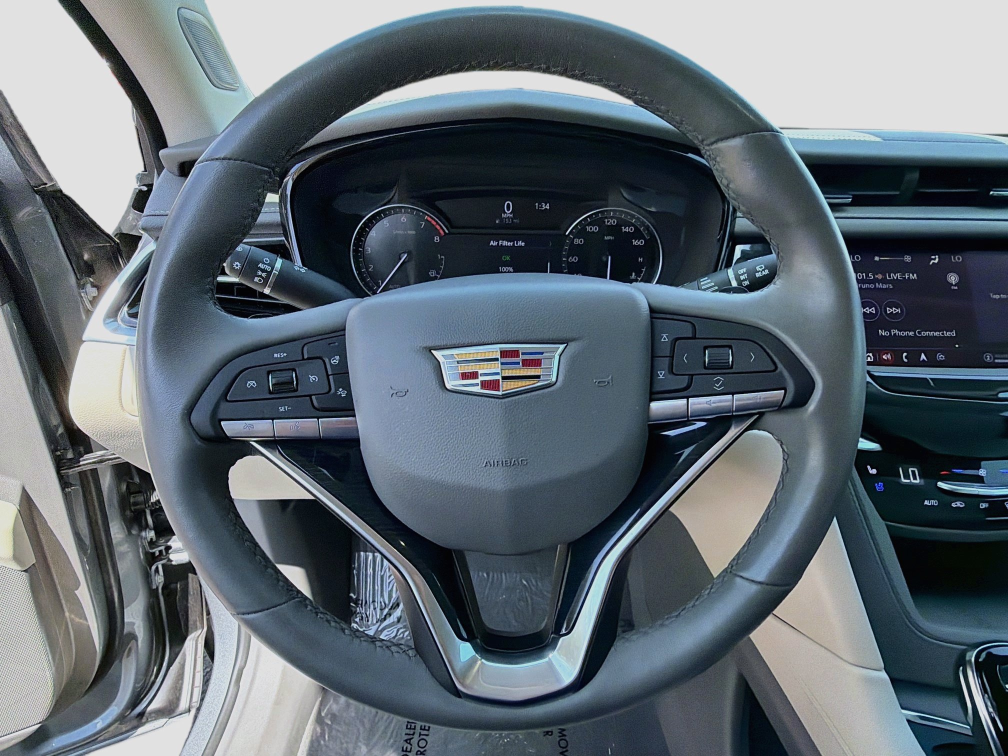 Certified 2024 Cadillac XT6 Premium Luxury w/ LPO, Floor Liner Package FWD image 11