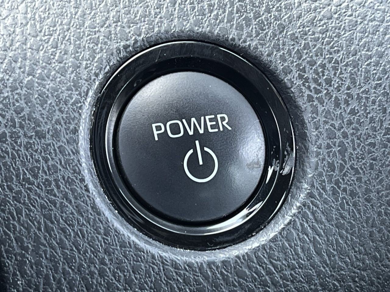 Used 2025 Toyota Camry SE FWD image 19