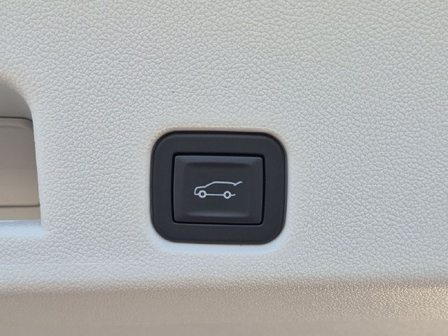 New 2027 Buick Enclave Avenir w/ LPO, Floor Liner Package FWD image 34