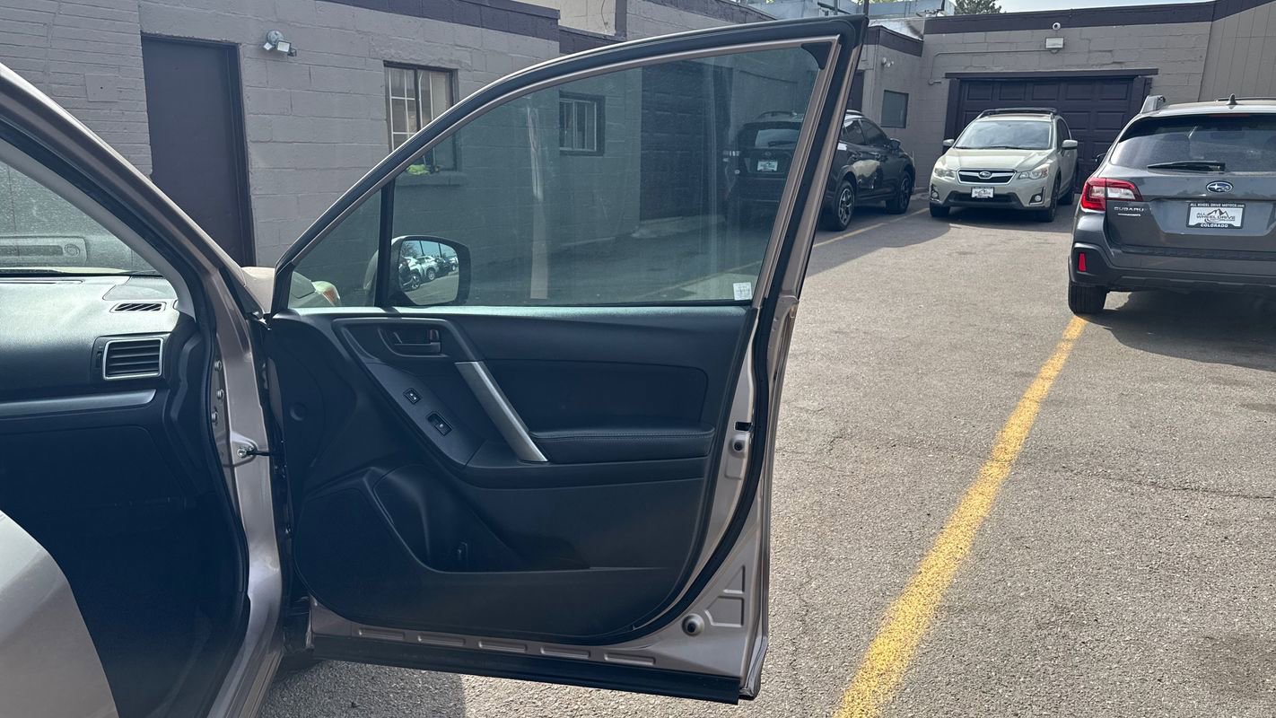 Used 2016 Subaru Forester 2.5i Premium image 11