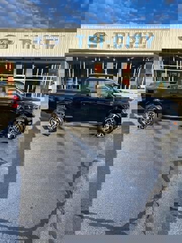 New 2025 Ford Maverick Lariat w/ 4K Tow Package image 4